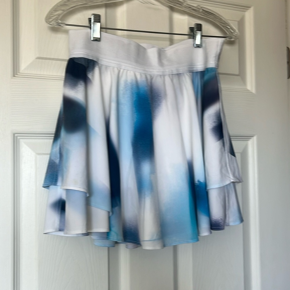 Lululemon court rival skirt size 8